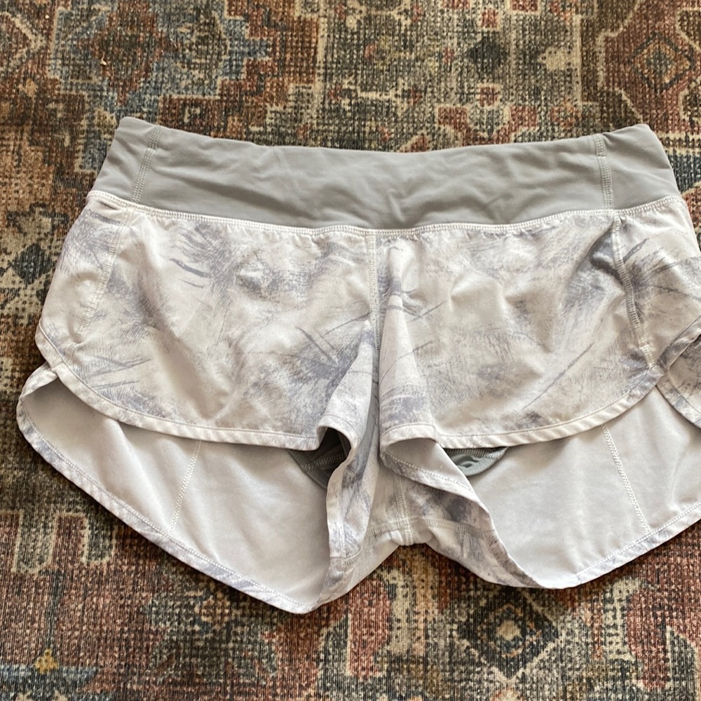 Lululemon speeds 2.5
